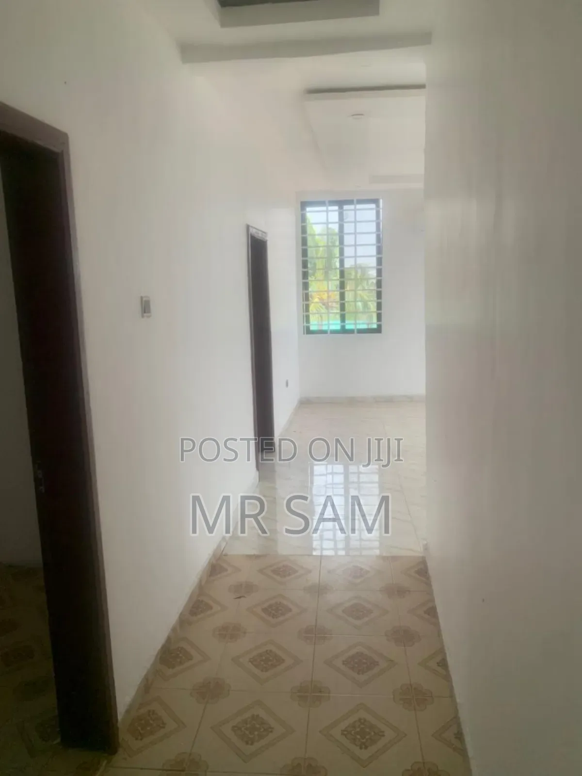 6bdrm Apartment in Sam Properties, Mallam for sale