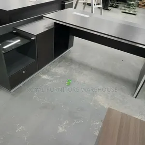 L-Shaped or Corner Executive Desk.(Executive Office Desk BGZ-Df9354 )