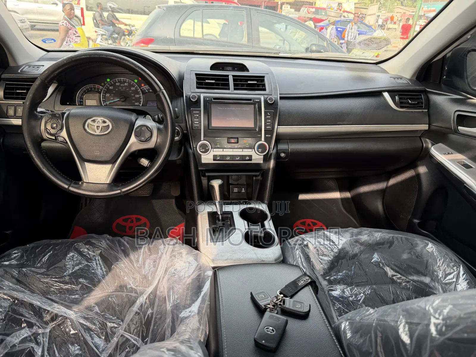 Toyota Camry SE 4dr Sedan (2.5L 4cyl 6A) 2014 White