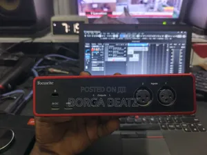 Focusrite 2i2 4th Gen Scarlett Studio Soundcard