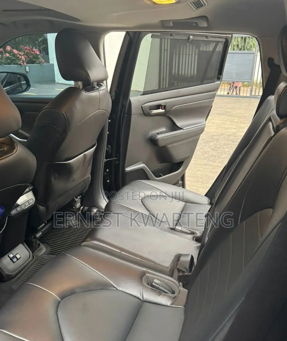 Toyota Highlander 2022 Black