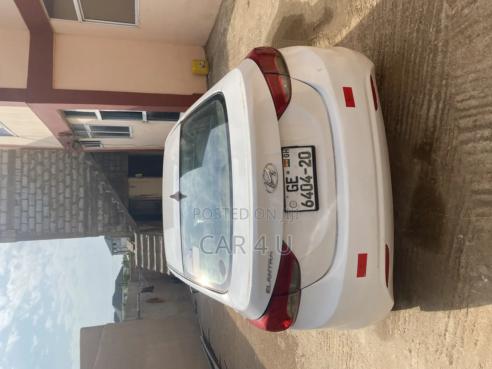 Hyundai Elantra 2013 White
