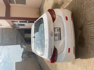 Hyundai Elantra 2013 White