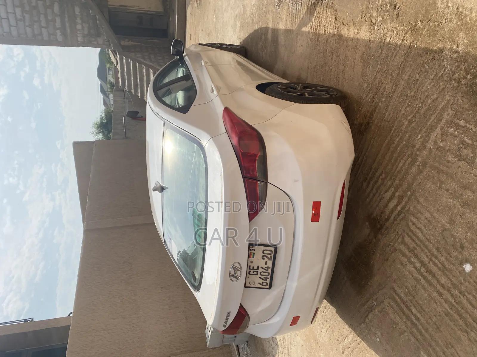Hyundai Elantra 2013 White