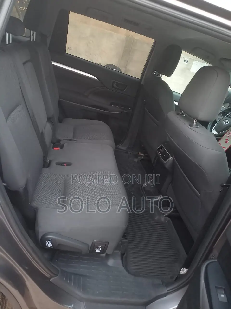 Toyota Highlander LE 2019 Gray