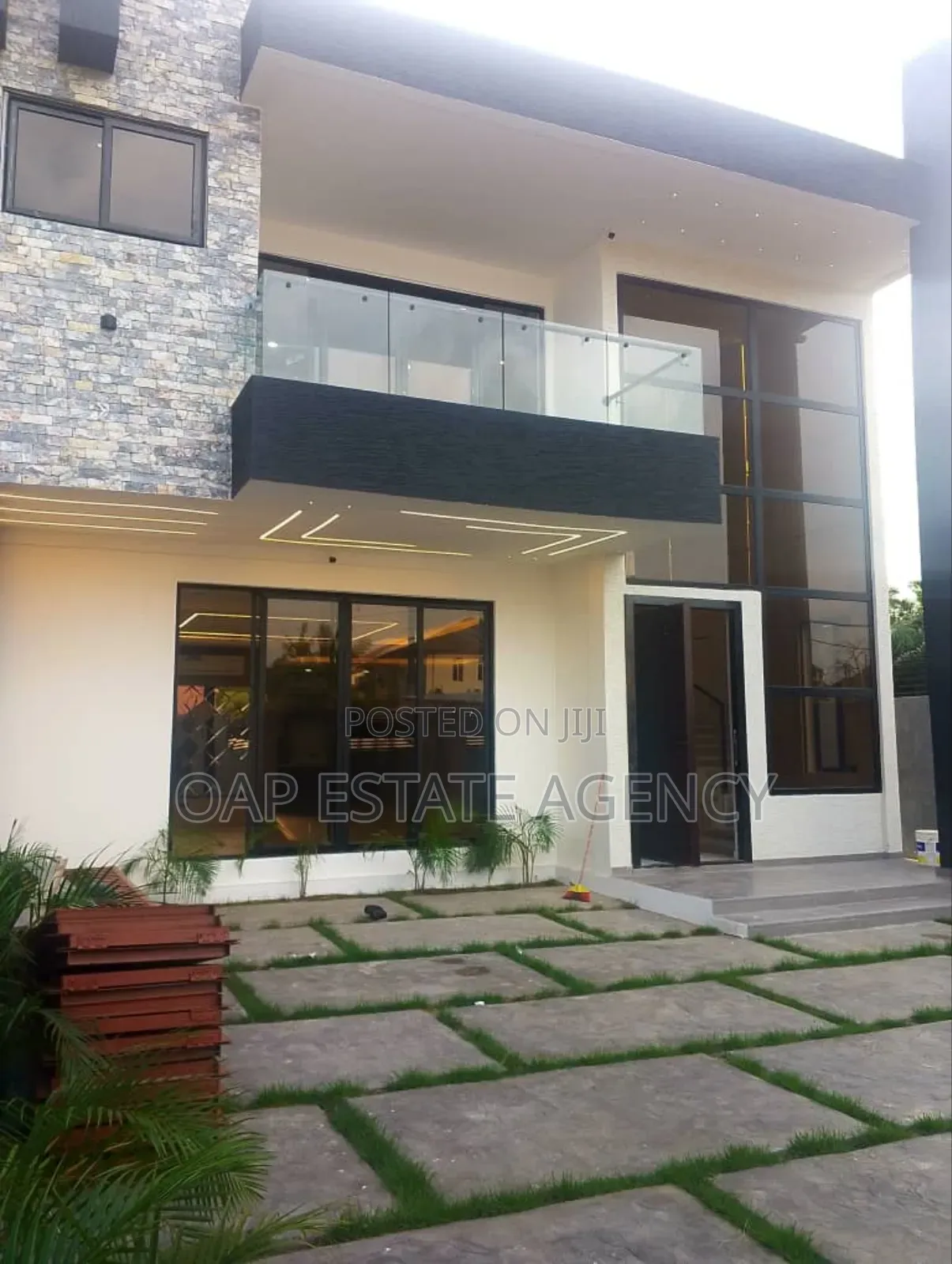 4bdrm House in East Legon for sale