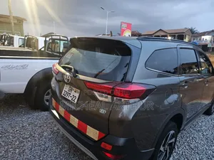 Toyota Rush 2021 Silver