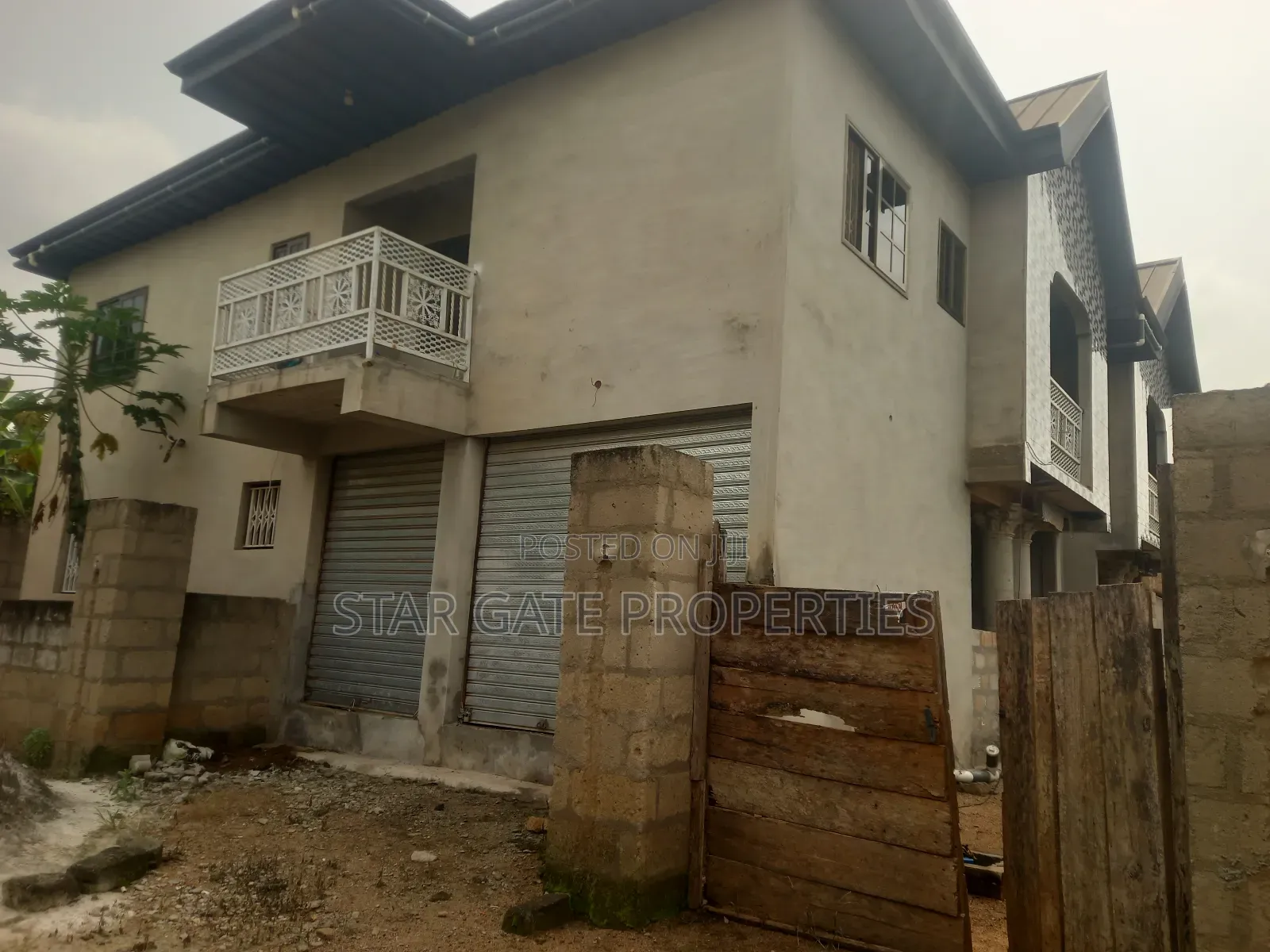 7bdrm Apartment in Kwadaso Road, Kumasi Metropolitan for sale