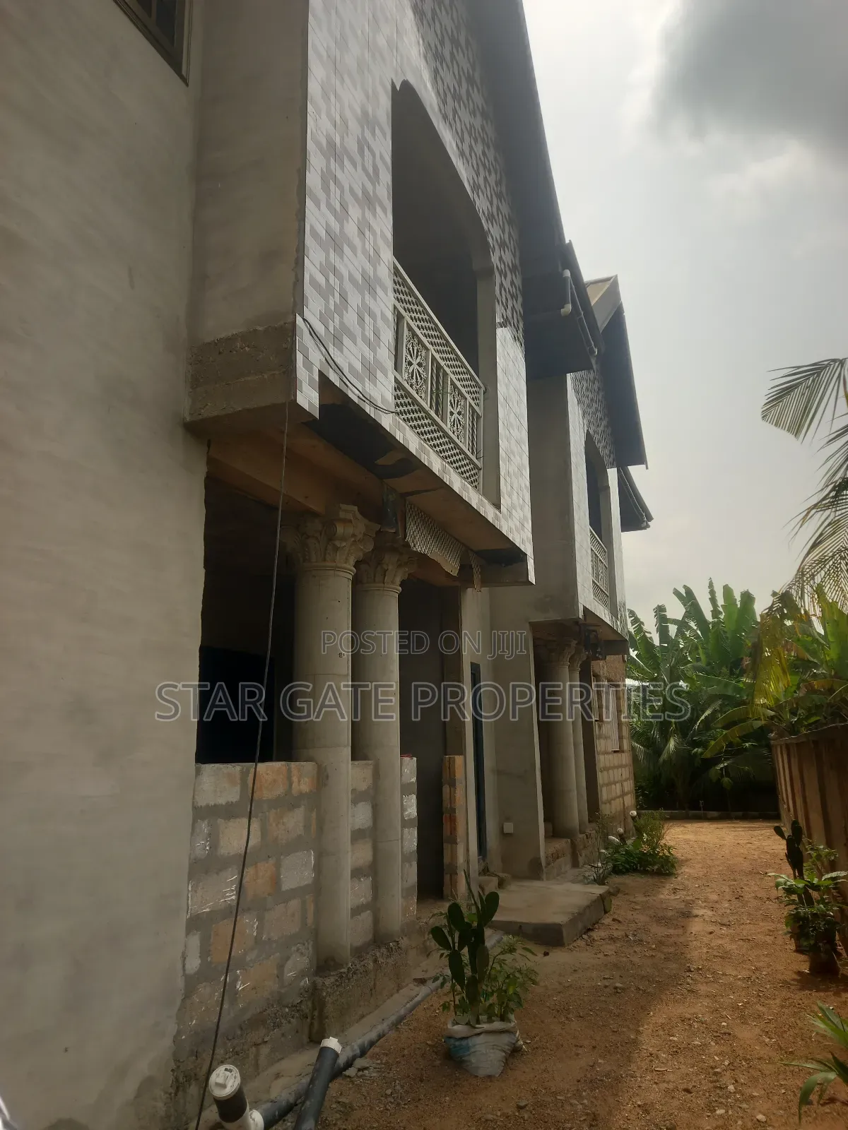 7bdrm Apartment in Kwadaso Road, Kumasi Metropolitan for sale