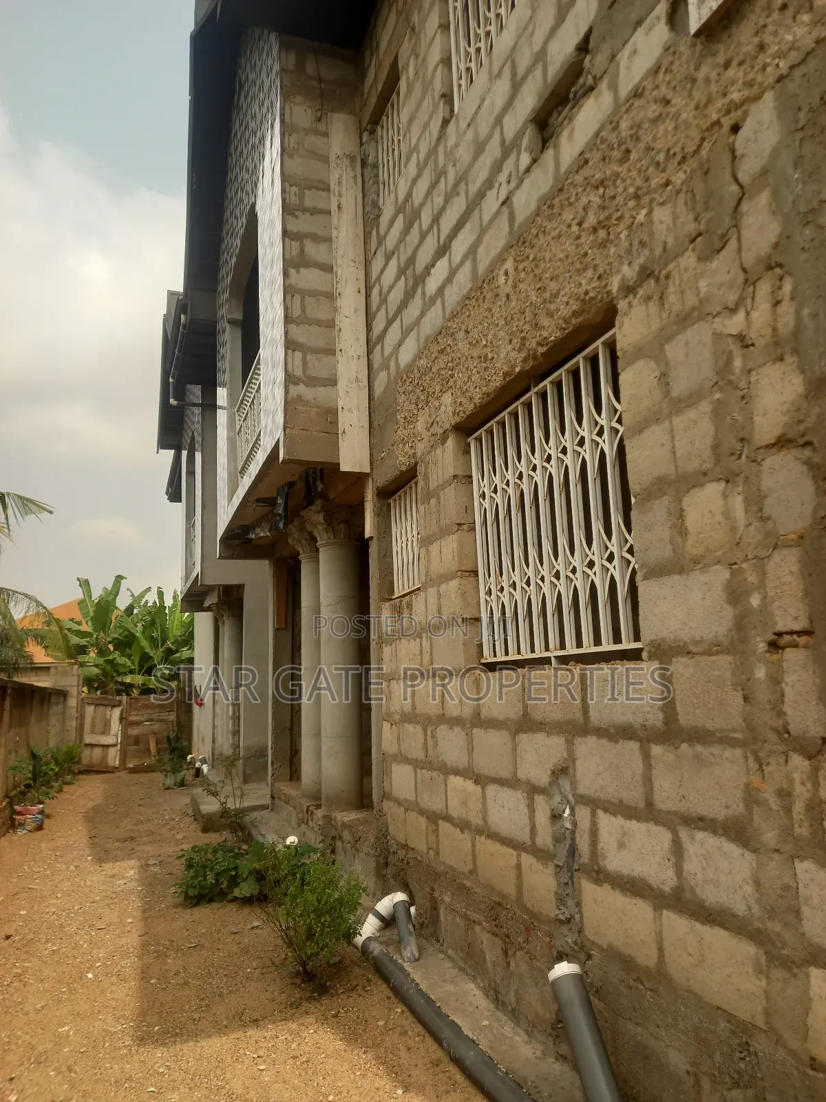 7bdrm Apartment in Kwadaso Road, Kumasi Metropolitan for sale