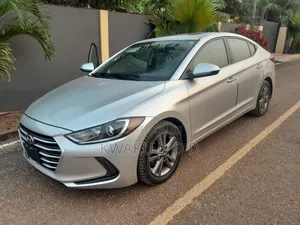 Hyundai Elantra SE 2018 Silver