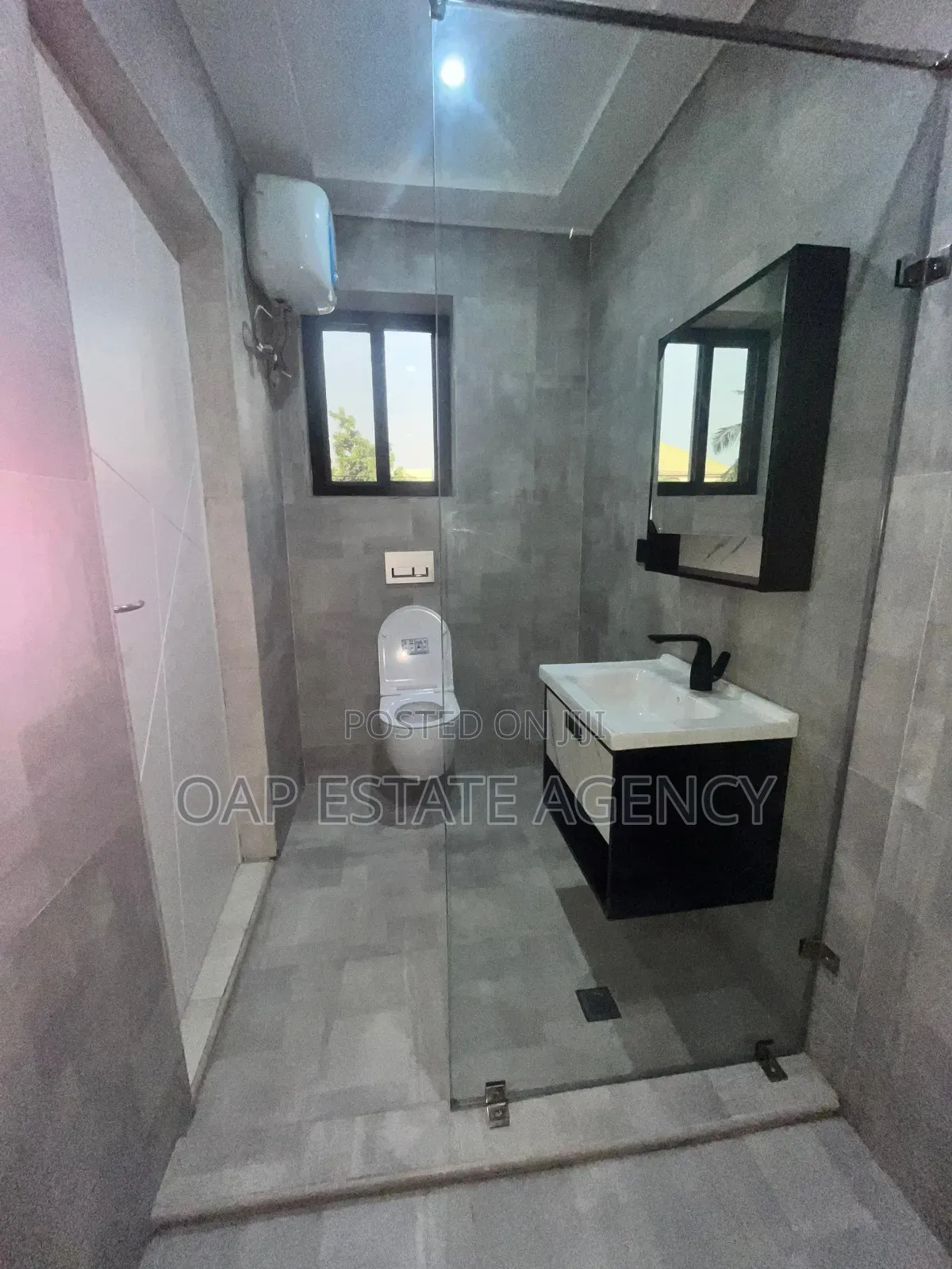 4bdrm House in East Legon for sale
