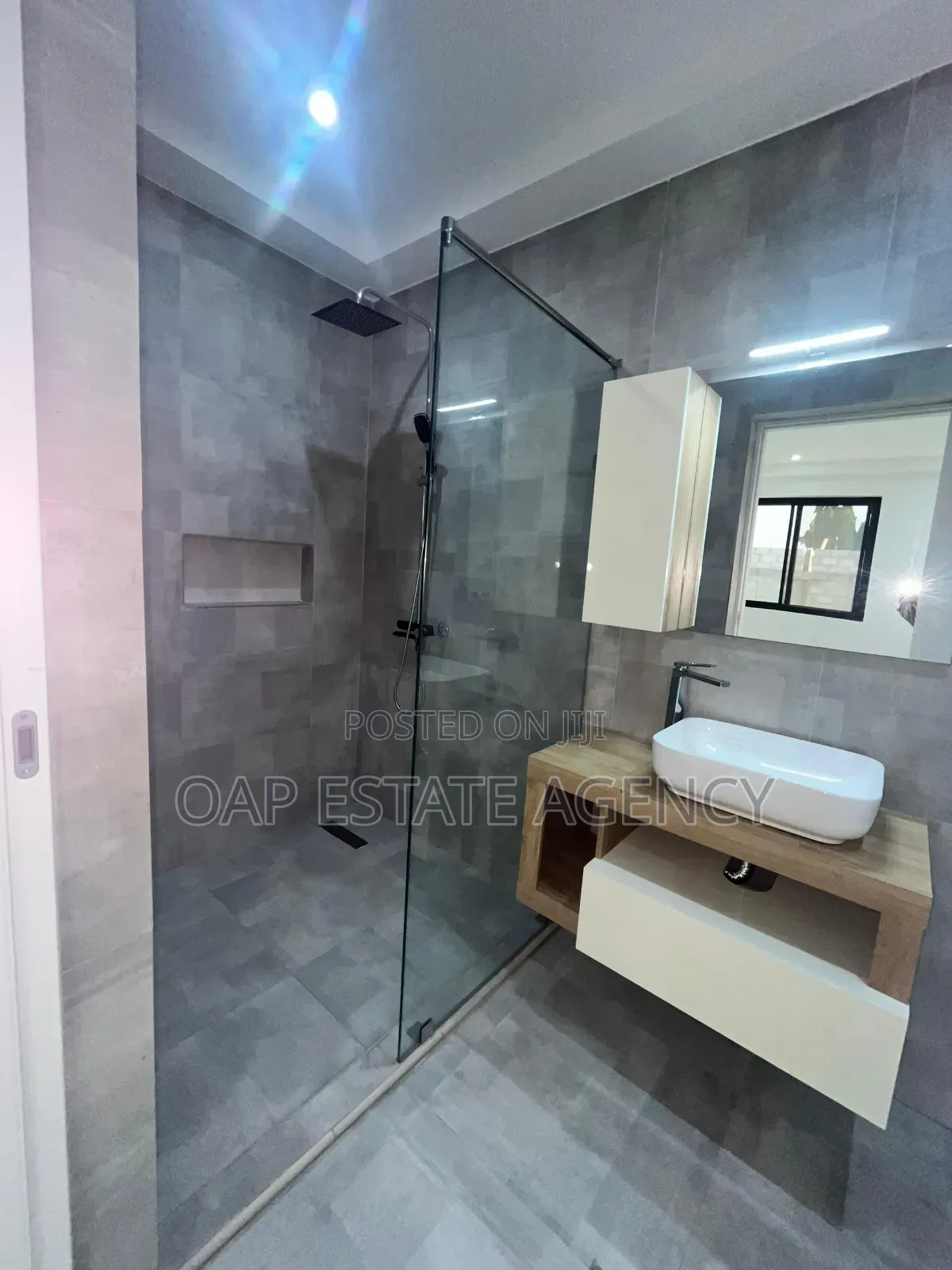 4bdrm House in East Legon for sale