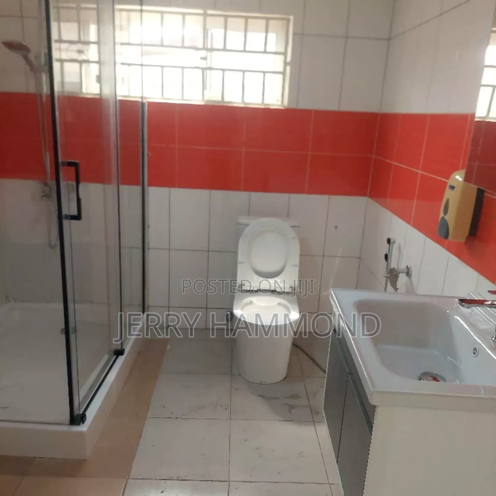 3bdrm House in Spintex Manet Villa for rent