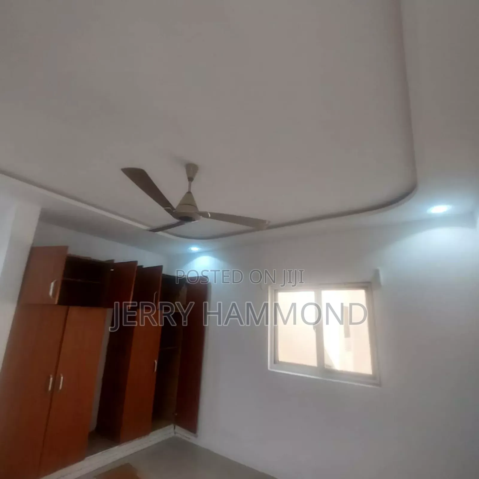 3bdrm House in Spintex Manet Villa for rent