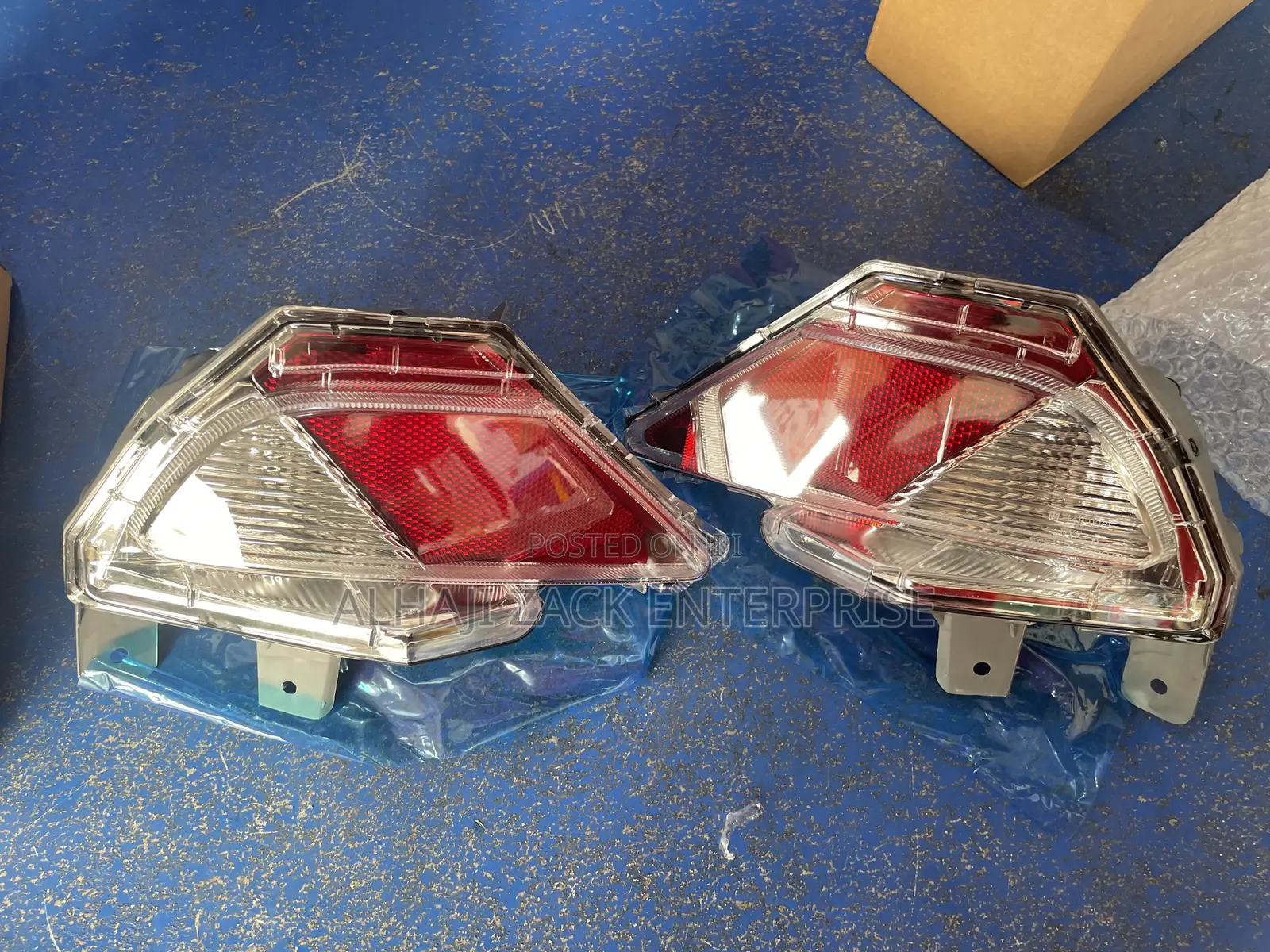 Toyota Rav 4 2018 Back Bumper Reflectors