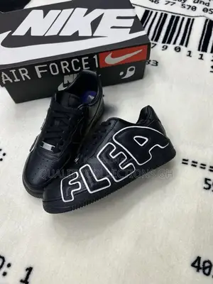 Nike Plea Black
