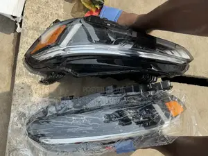 Honda Civic 2022,2023,2024 Headlight Pair.