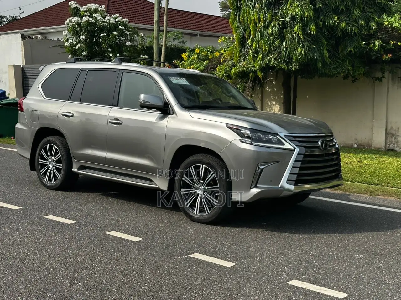Lexus LX 570 AWD 2021 Gray