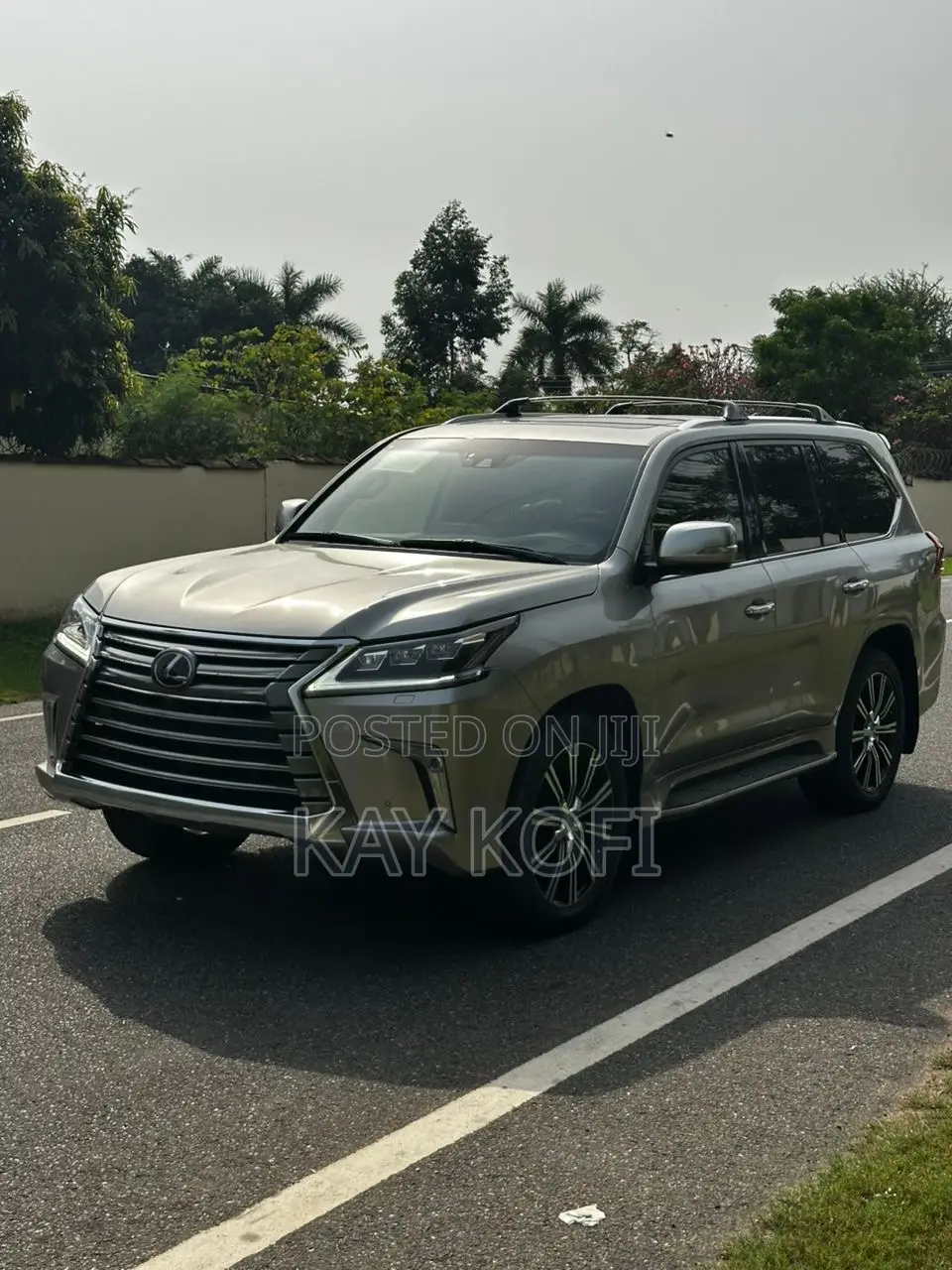 Lexus LX 570 AWD 2021 Gray