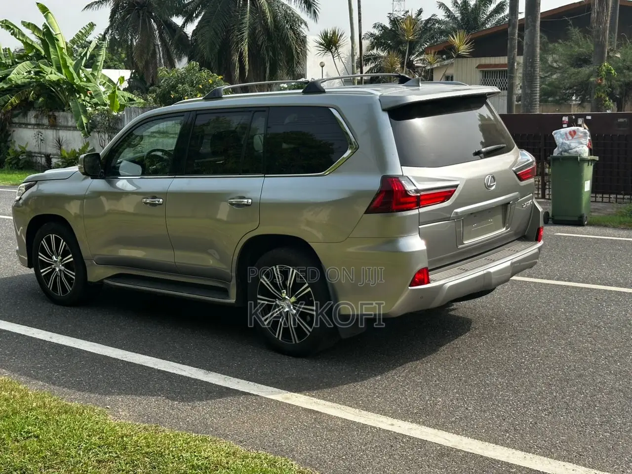 Lexus LX 570 AWD 2021 Gray