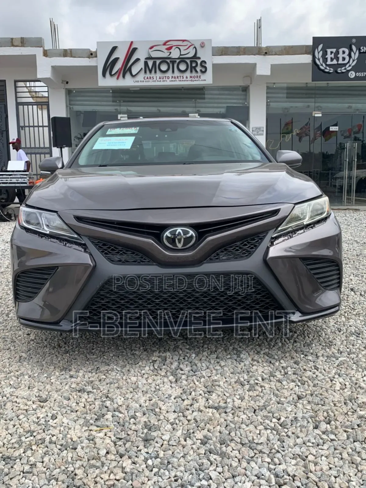 Toyota Camry SE FWD (2.5L 4cyl 8AM) 2018 Matt Black