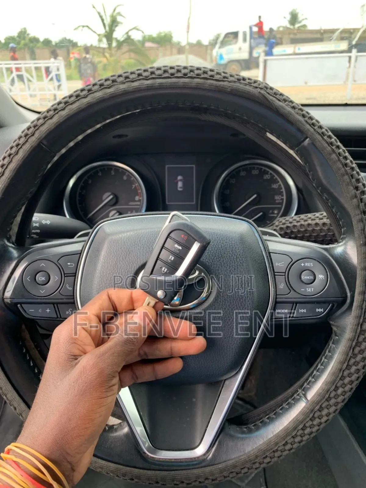 Toyota Camry SE FWD (2.5L 4cyl 8AM) 2018 Matt Black