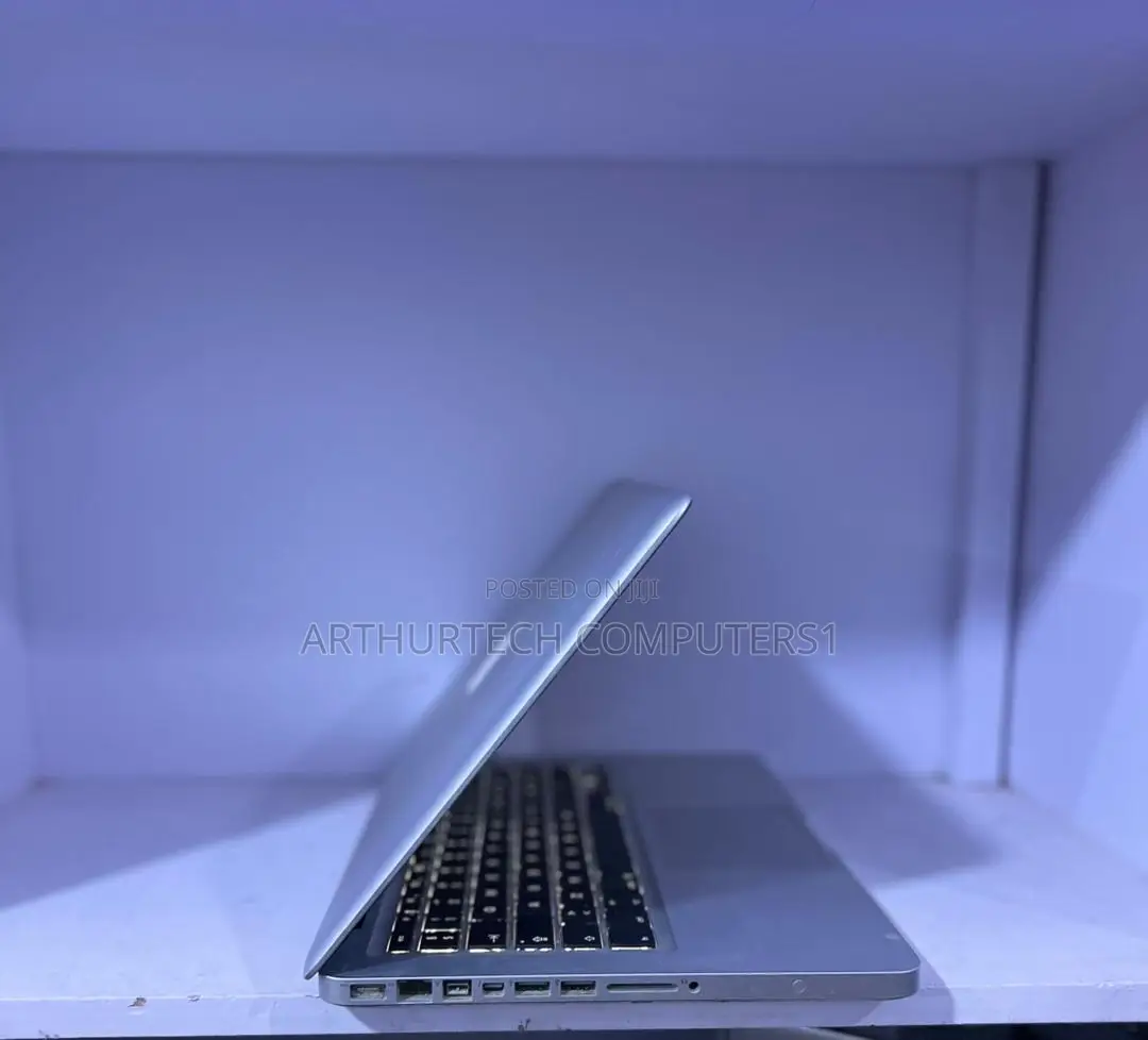 Laptop Apple MacBook Pro 2012 4GB Intel Core I5 HDD 500GB