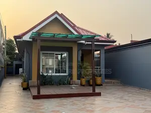 2bdrm House in Green, East Legon for rent