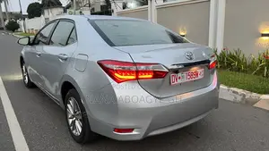 Toyota Corolla 2015 Silver