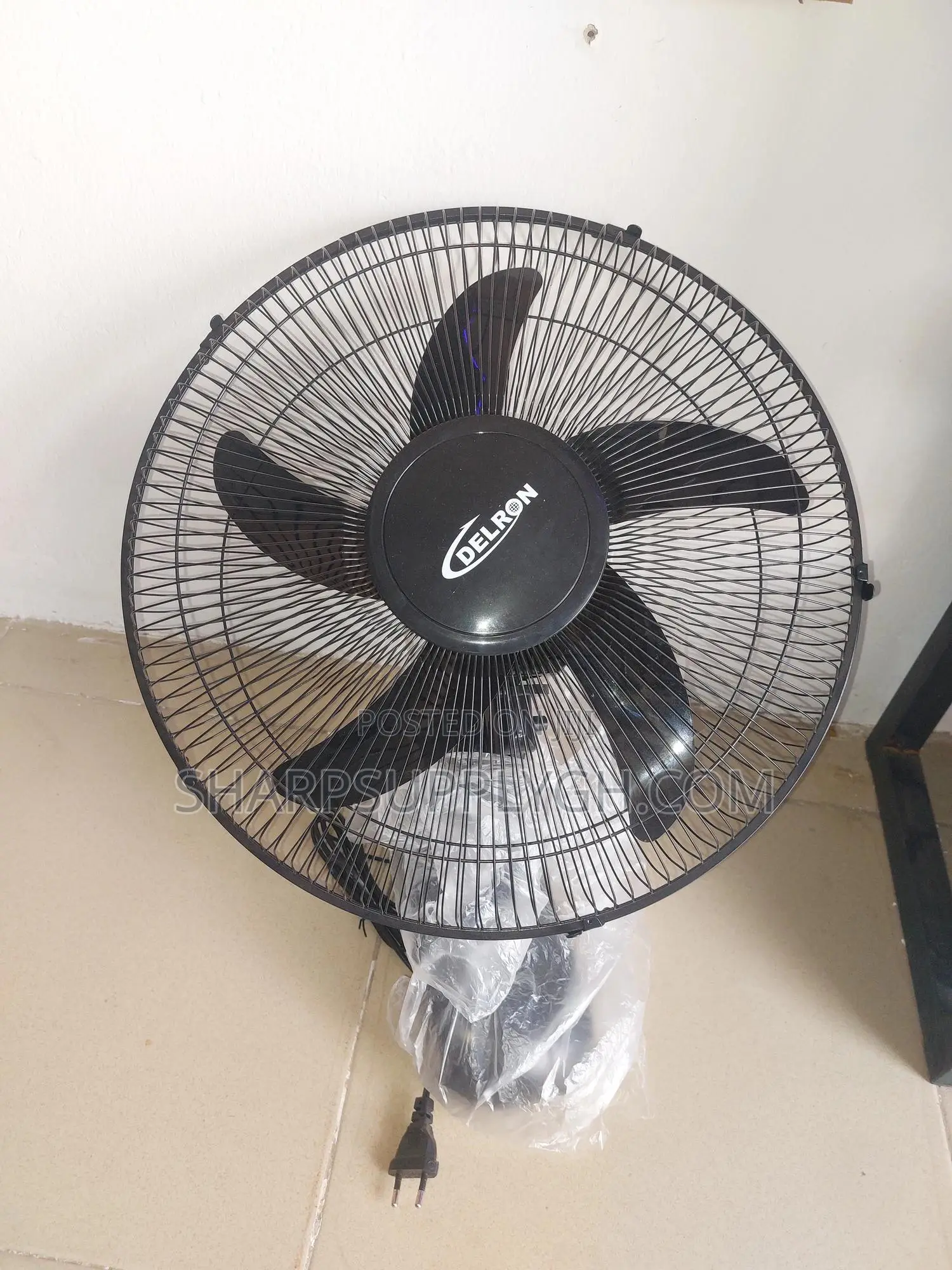 18'' Delron Wall Fan