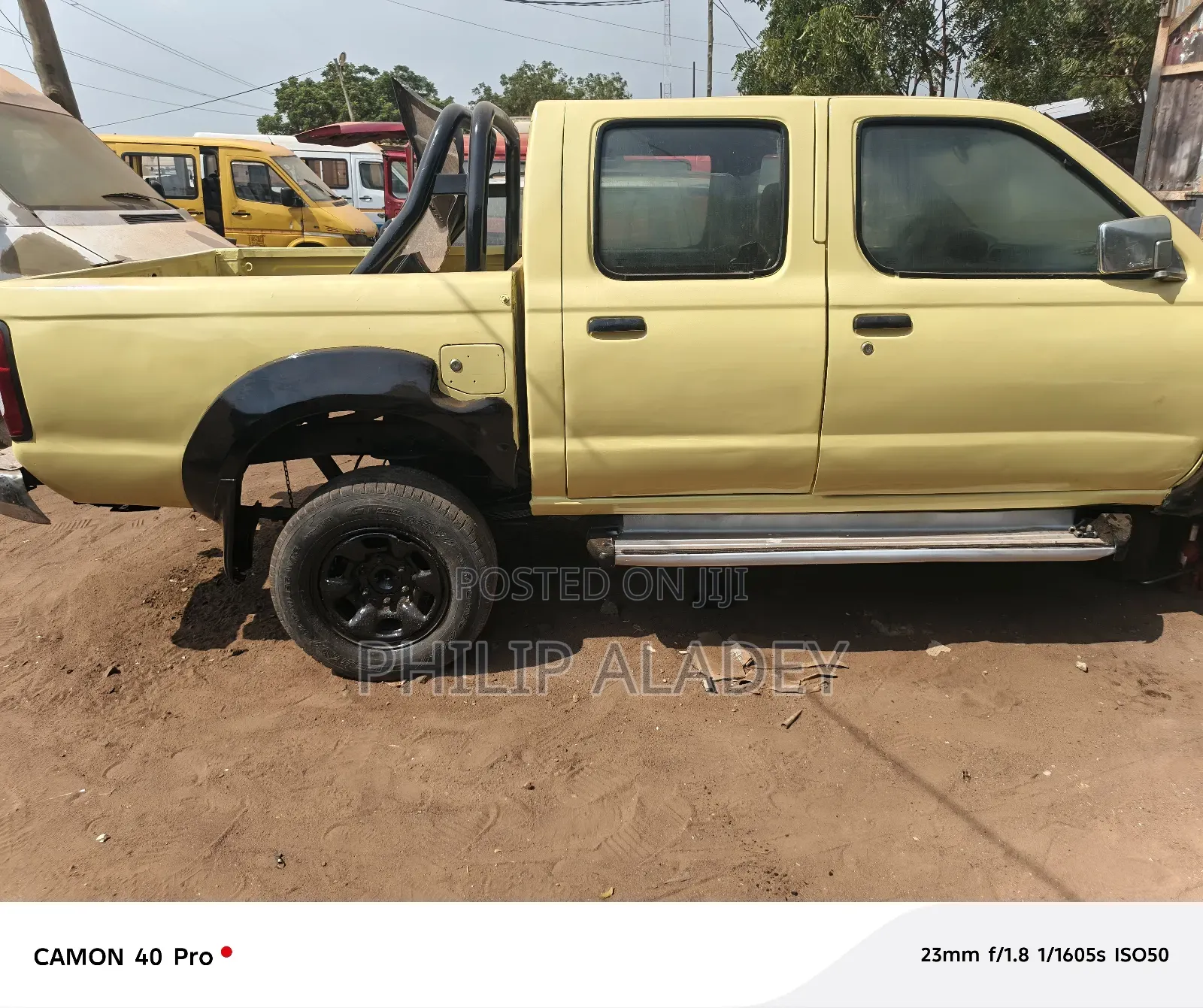 Nissan Hardbody 2009 Yellow