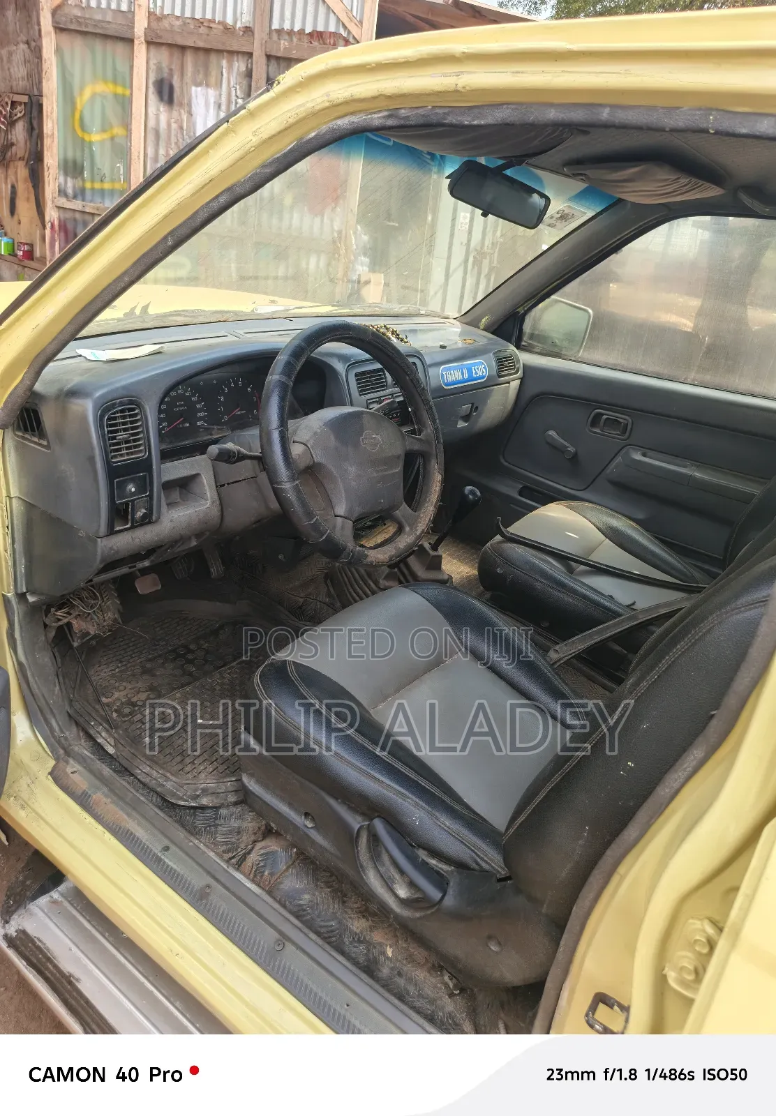 Nissan Hardbody 2009 Yellow