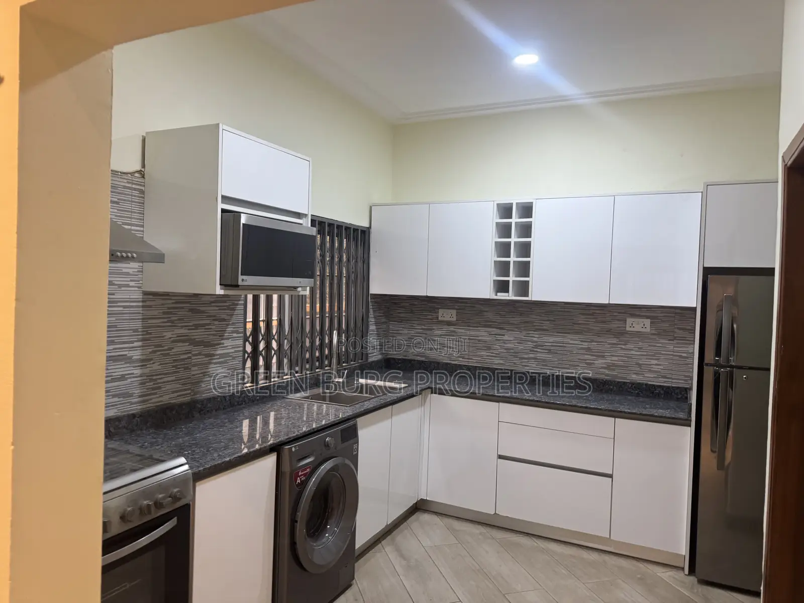2bdrm House in Green, East Legon for rent