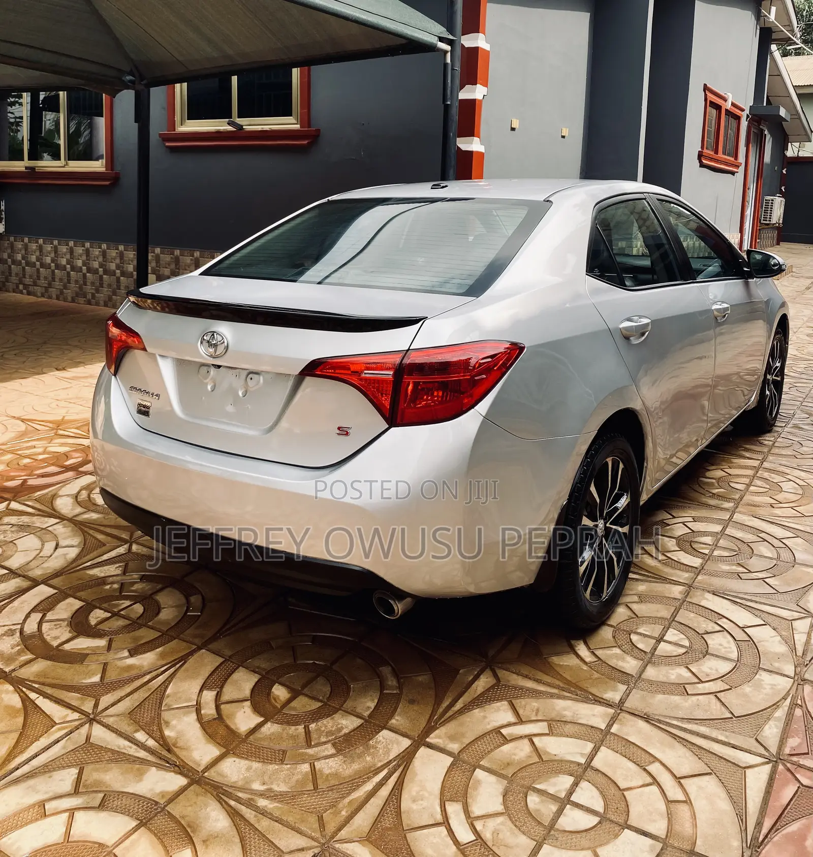 Toyota Corolla XSE 4dr Sedan (1.8L 4cyl CVT) 2017 Silver