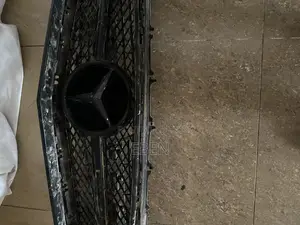 Mercedes W218 CLS Front Grille