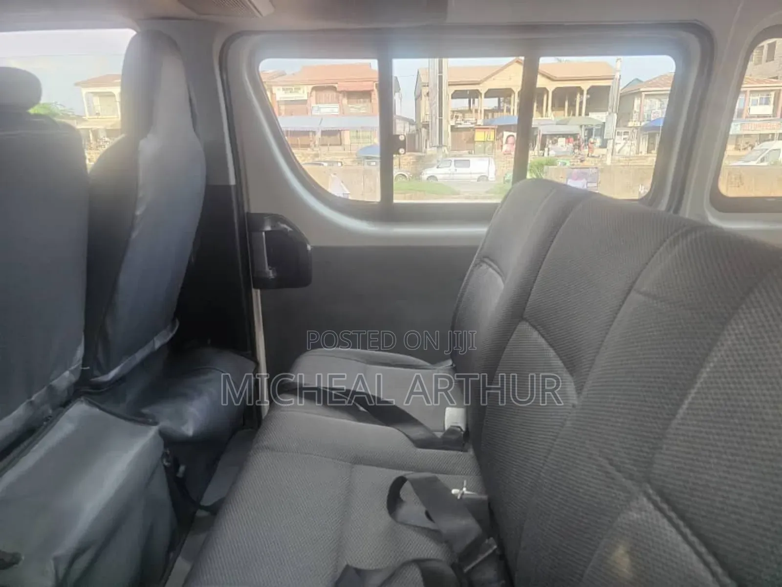 Toyota HiAce 2016 White