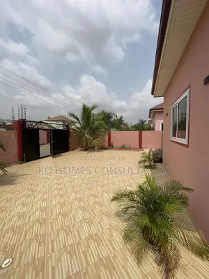 3bdrm House in Oyarifa Ghana Flag for sale