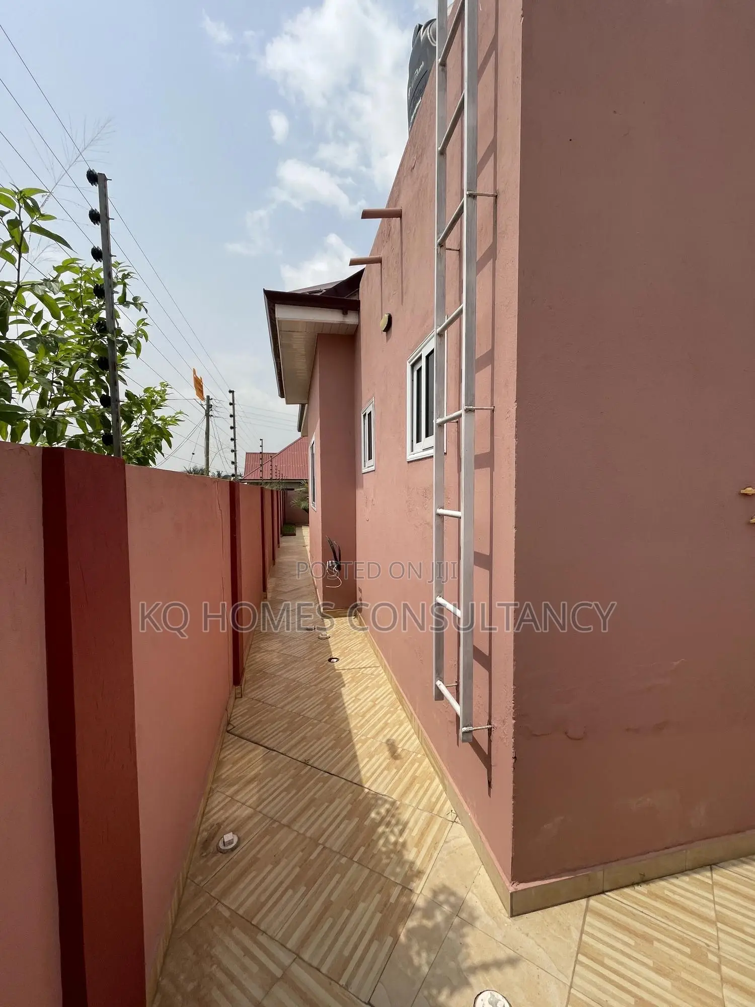 3bdrm House in Oyarifa Ghana Flag for sale