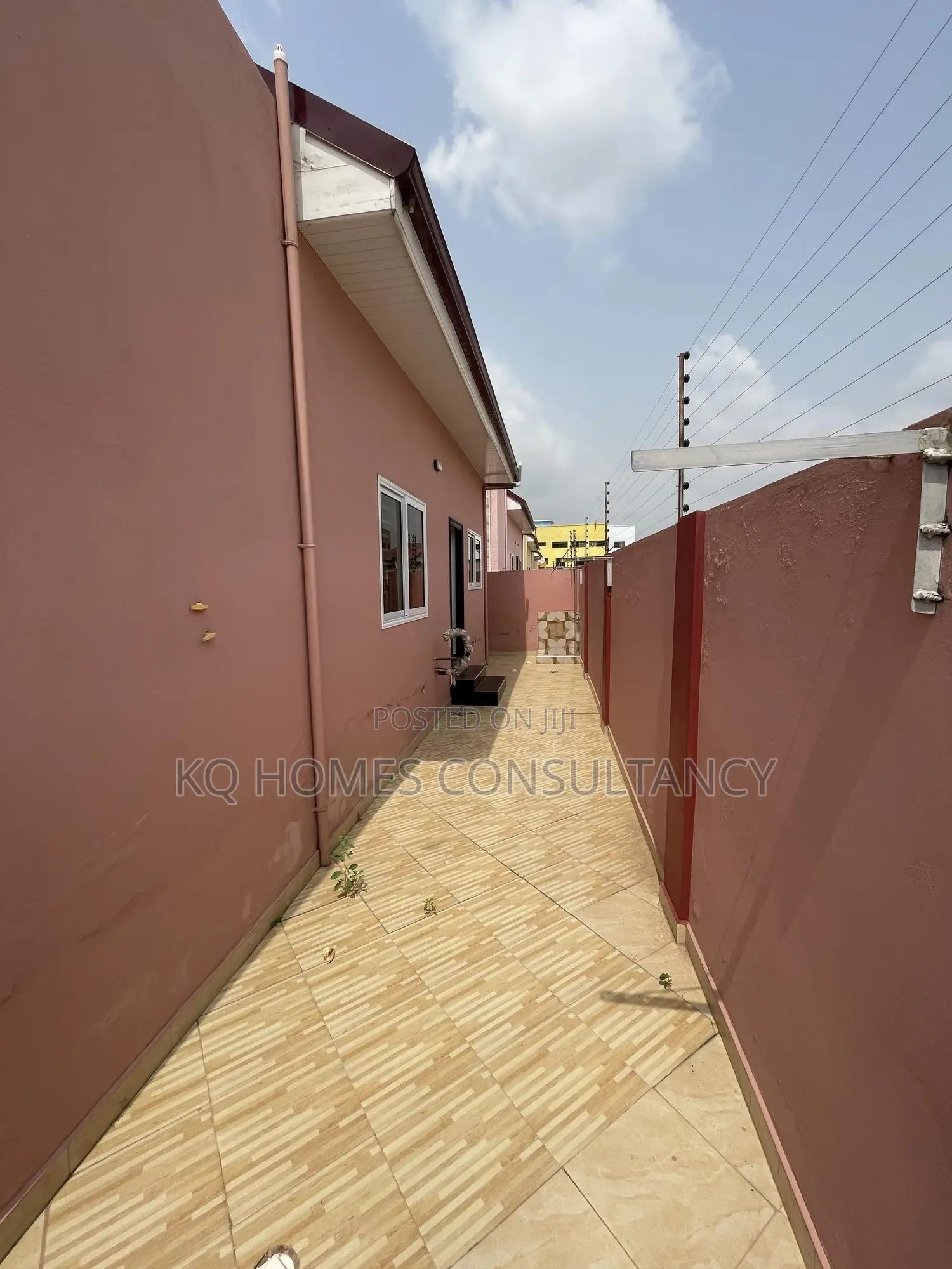 3bdrm House in Oyarifa Ghana Flag for sale