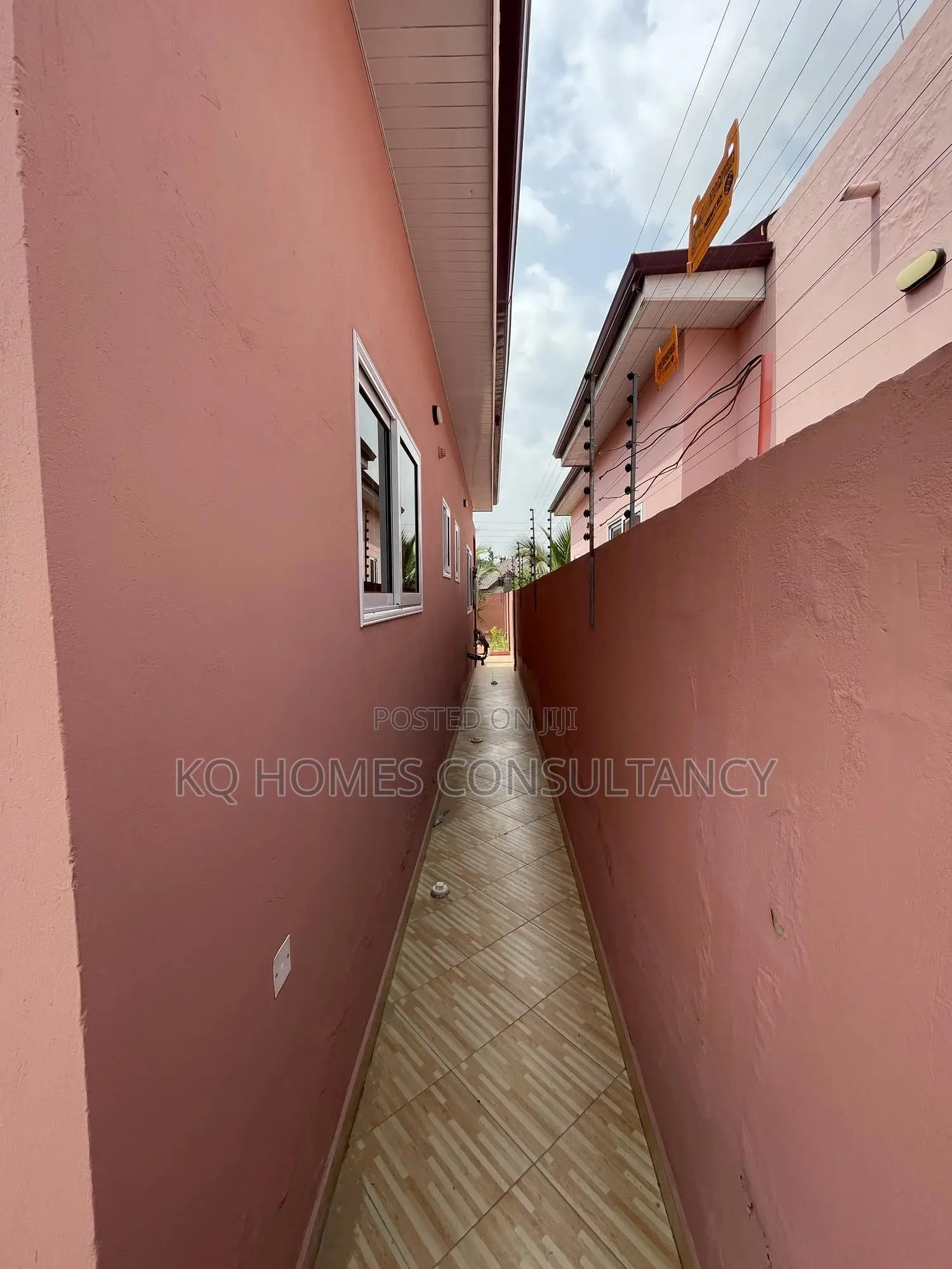 3bdrm House in Oyarifa Ghana Flag for sale