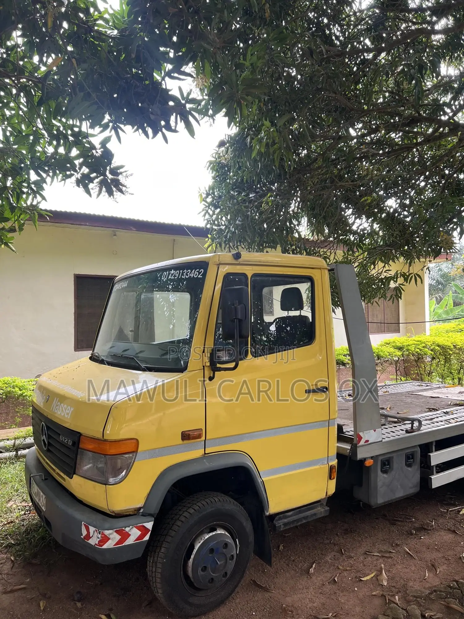 Mercedes Benz 612d 2001 Yellow
