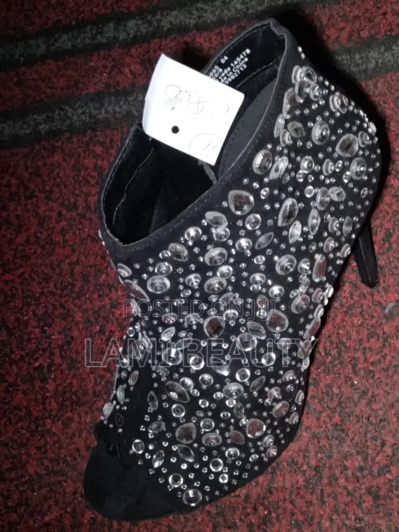 Black Stoney Comfortable Plat Form Open Toe Shoe