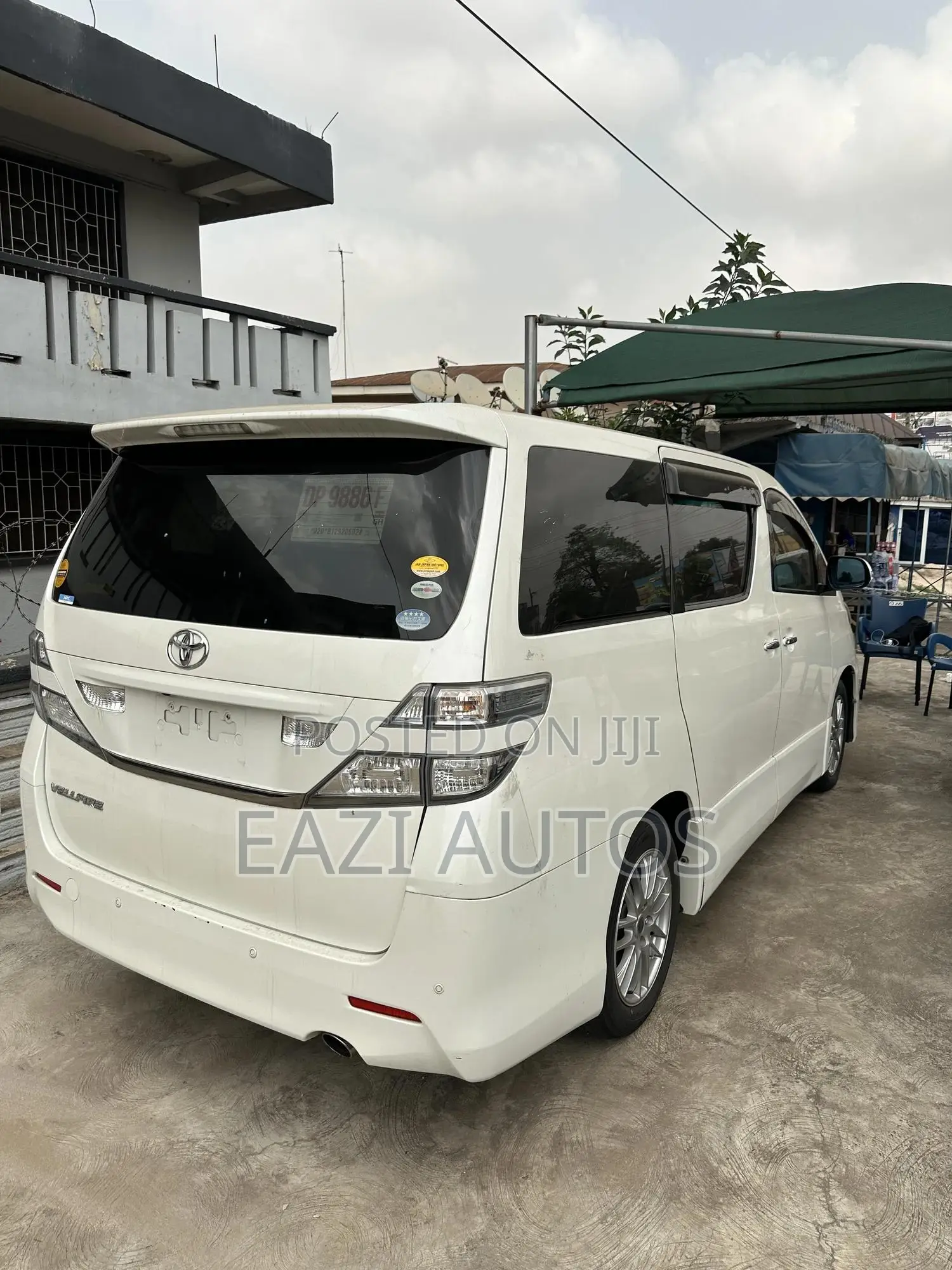 Toyota Vellfire 2014 White