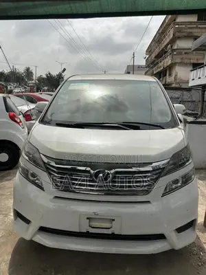 Toyota Vellfire 2014 White
