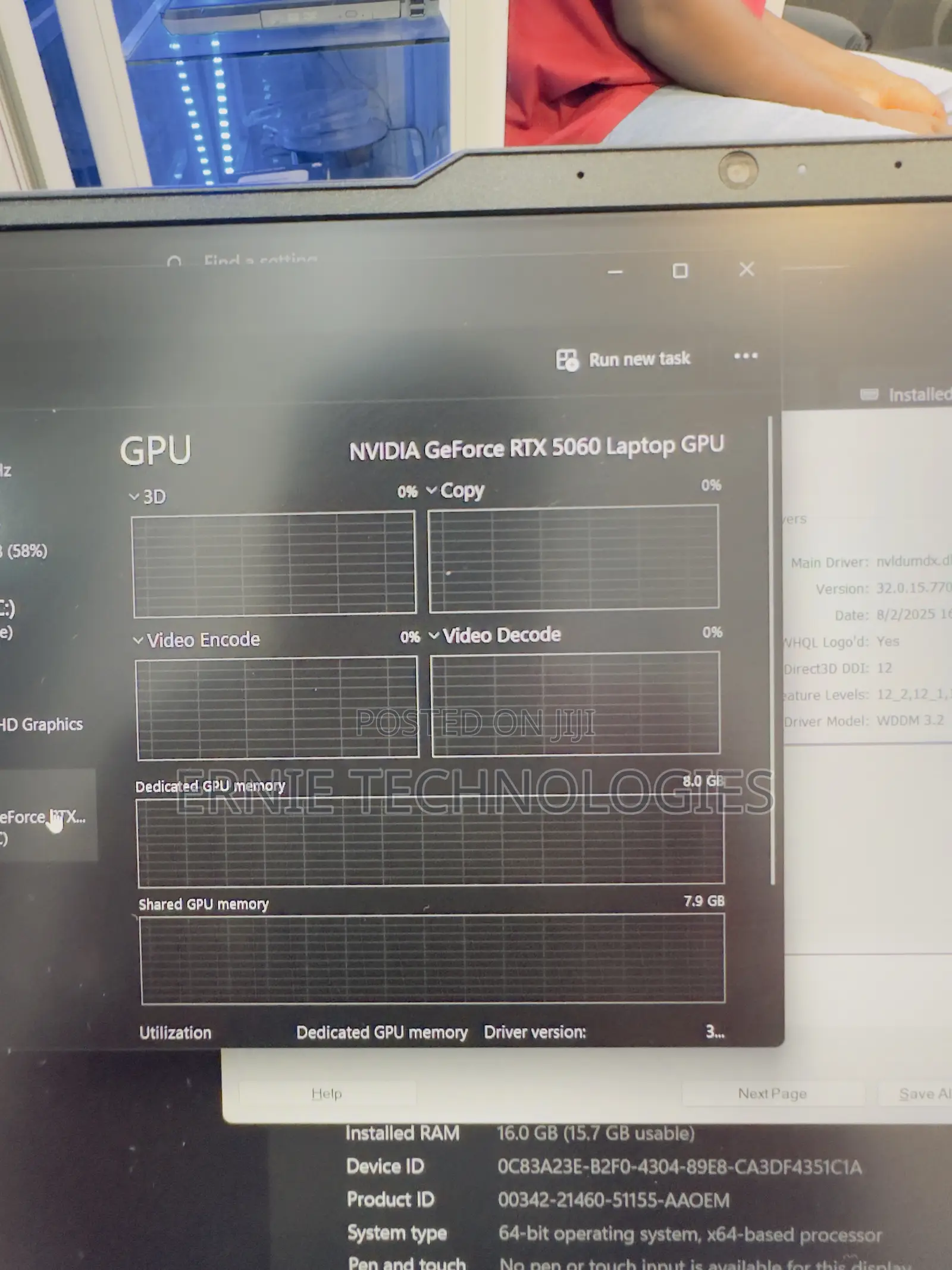 Laptop Lenovo LOQ 15IRH8 16GB Intel Core i7 SSD 512GB