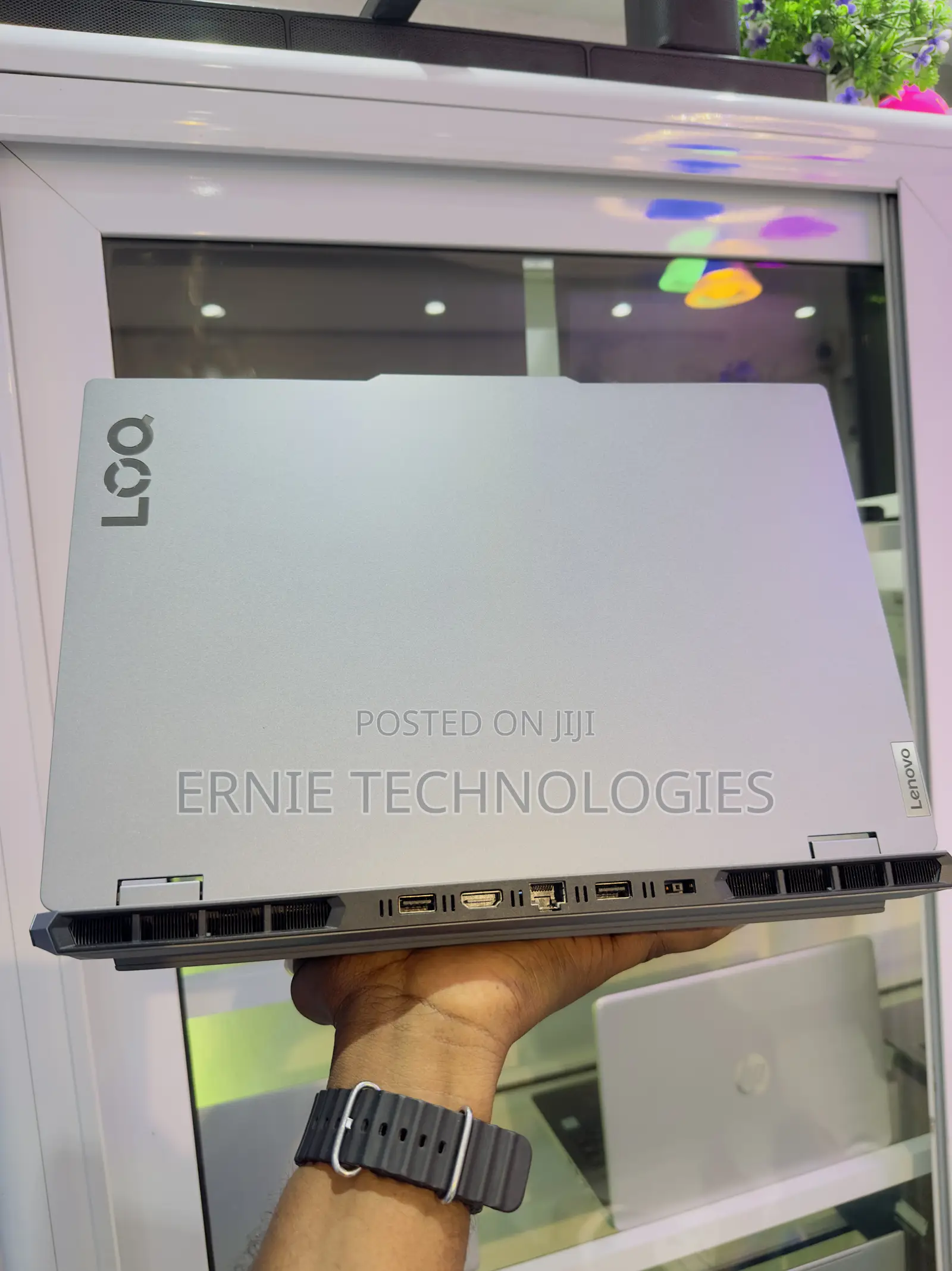 Laptop Lenovo LOQ 15IRH8 16GB Intel Core i7 SSD 512GB