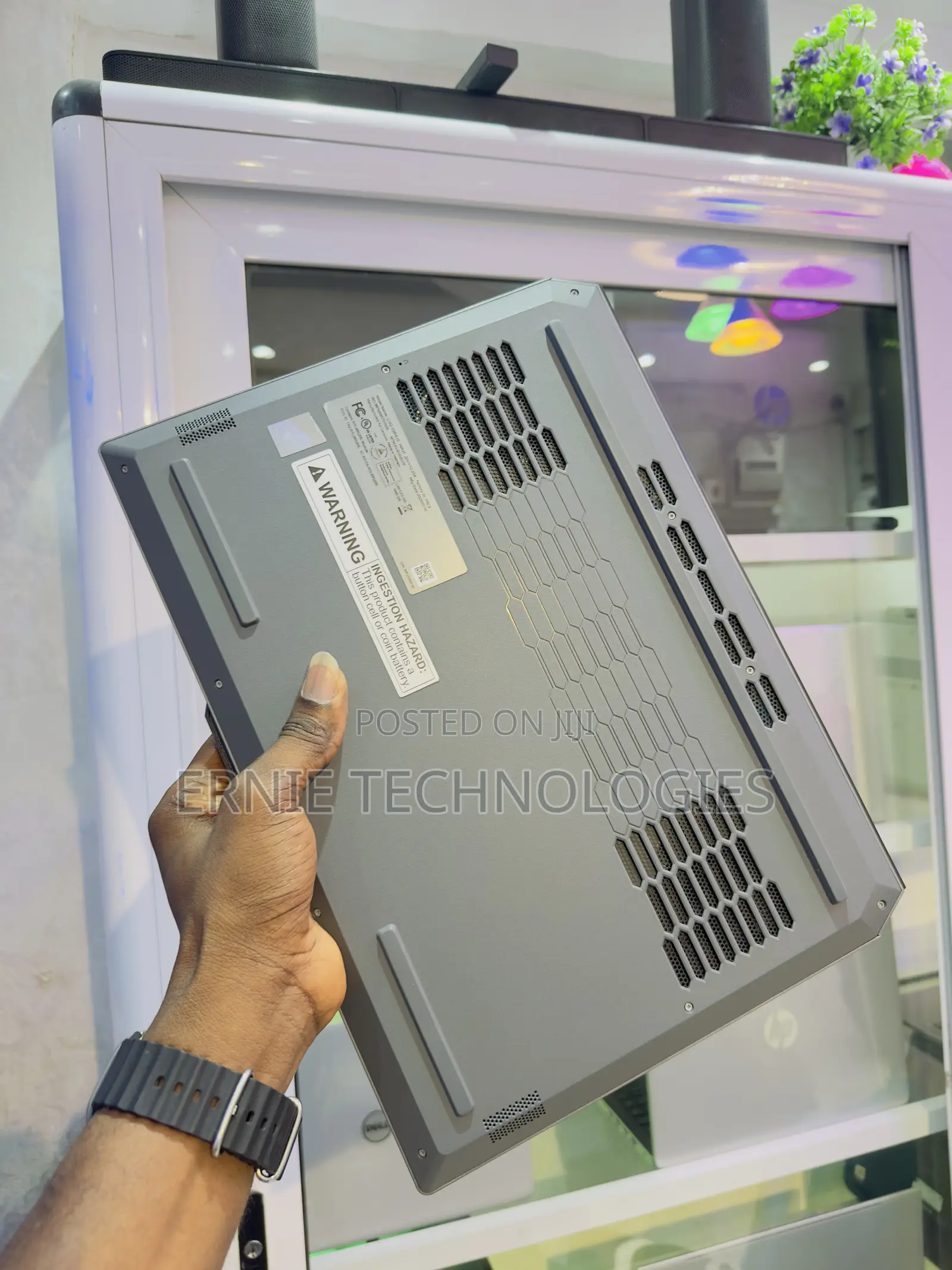 Laptop Lenovo LOQ 15IRH8 16GB Intel Core i7 SSD 512GB