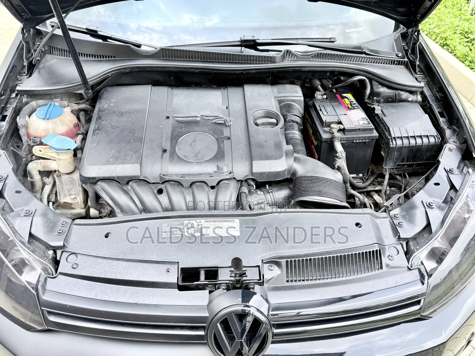 Volkswagen Golf 2.5L PZEV 4dr Hatchback (2.5L 5cyl 6A) 2014 Black