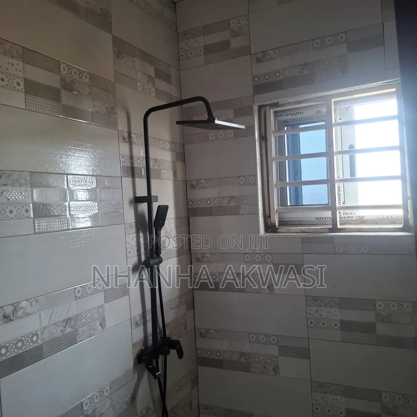 2bdrm Apartment in Sakumono, Tema Metropolitan for rent